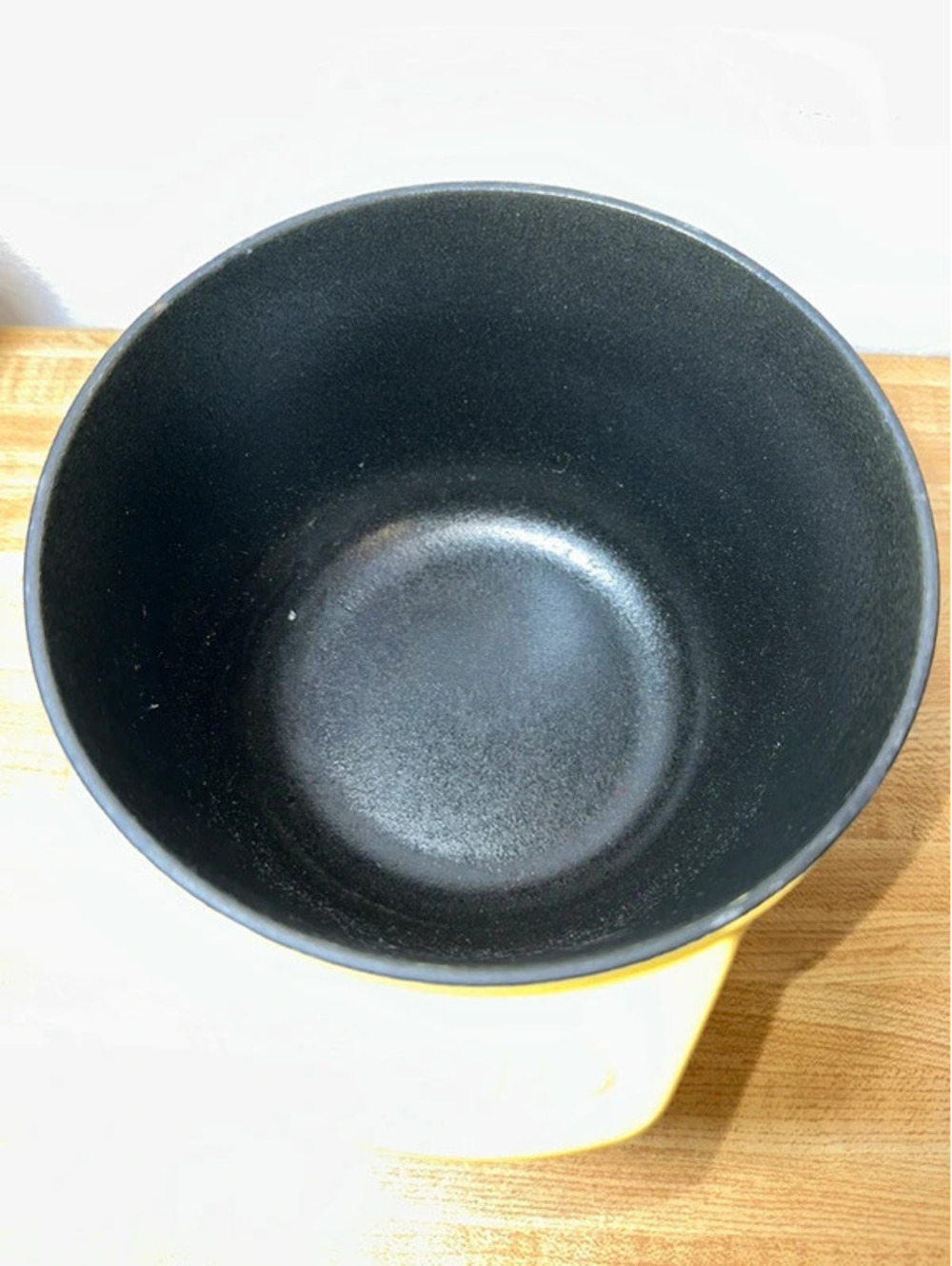 Staub Cast Iron 1.5-Quart Petite French Oven - Picture 5 of 11